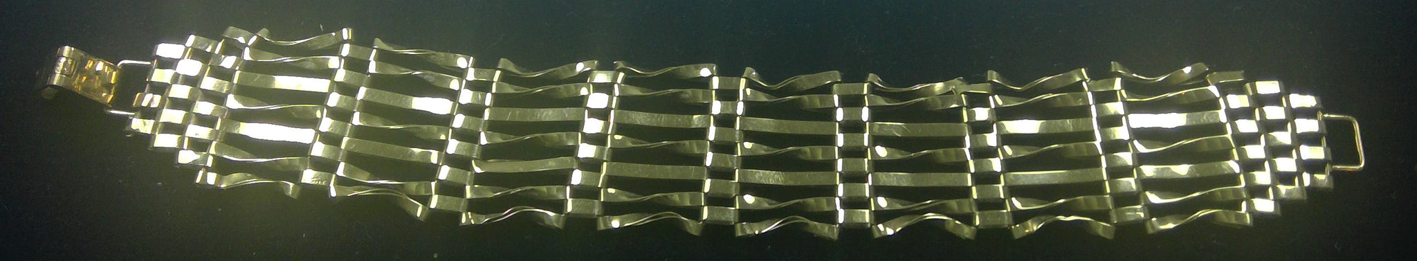 9 kt. 7 Bar Gate Bracelet