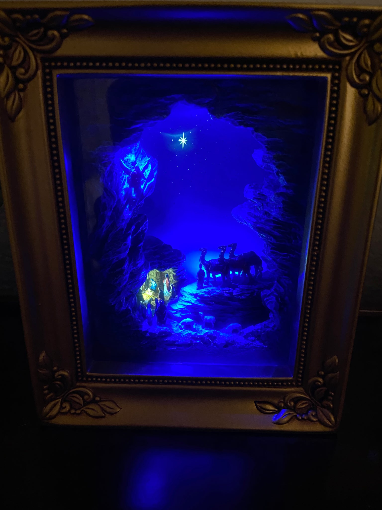 “The Guiding Light” Nativity Robert Olszewski Masterpiece Gallery of Light Collection