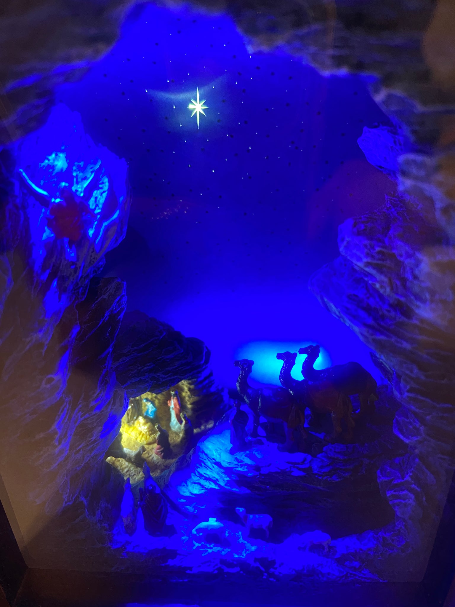 “The Guiding Light” Nativity Robert Olszewski Masterpiece Gallery of Light Collection