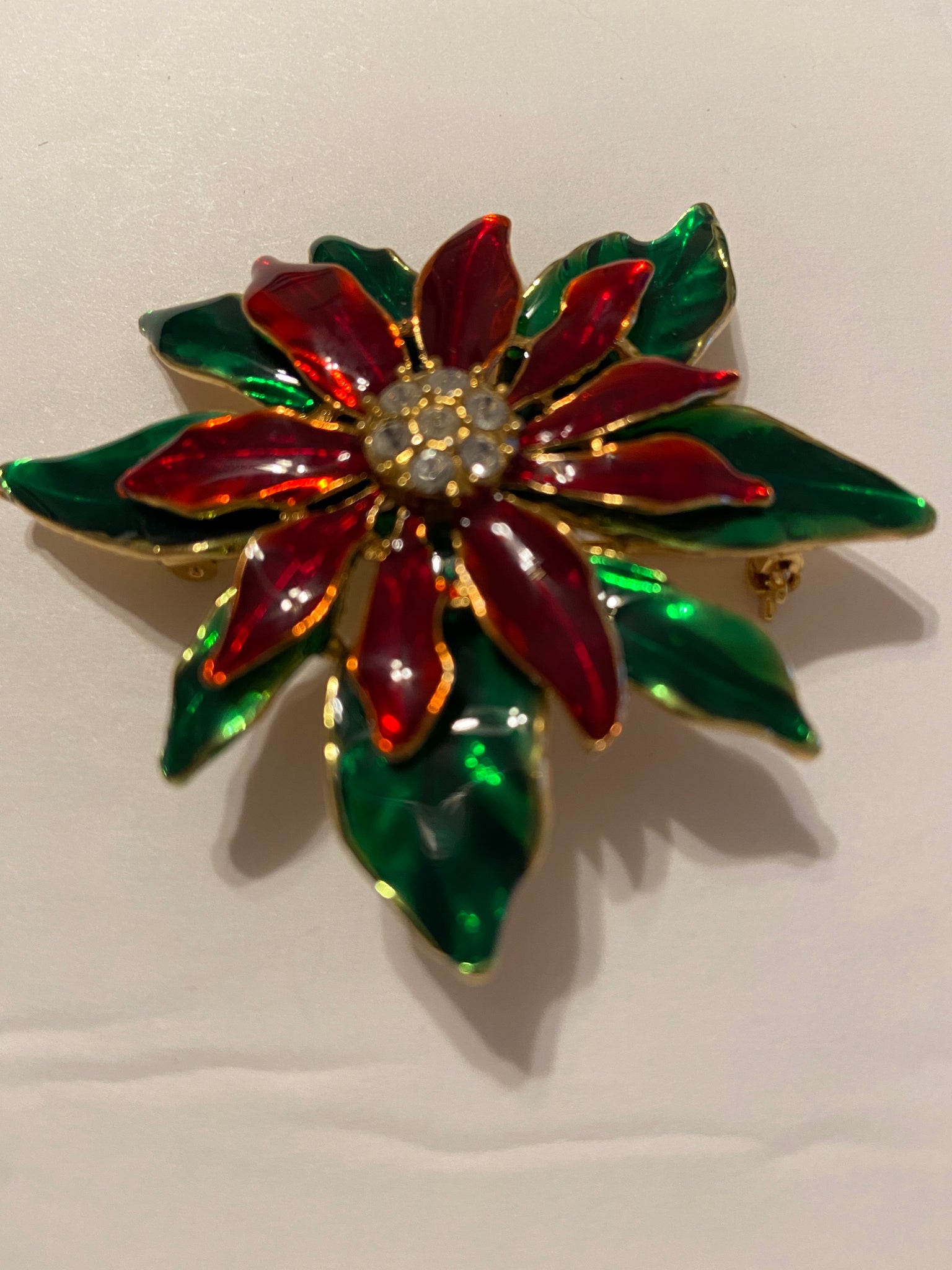 Beautiful Enamel and Rhinestone Pointsettia Gold plate Brooch