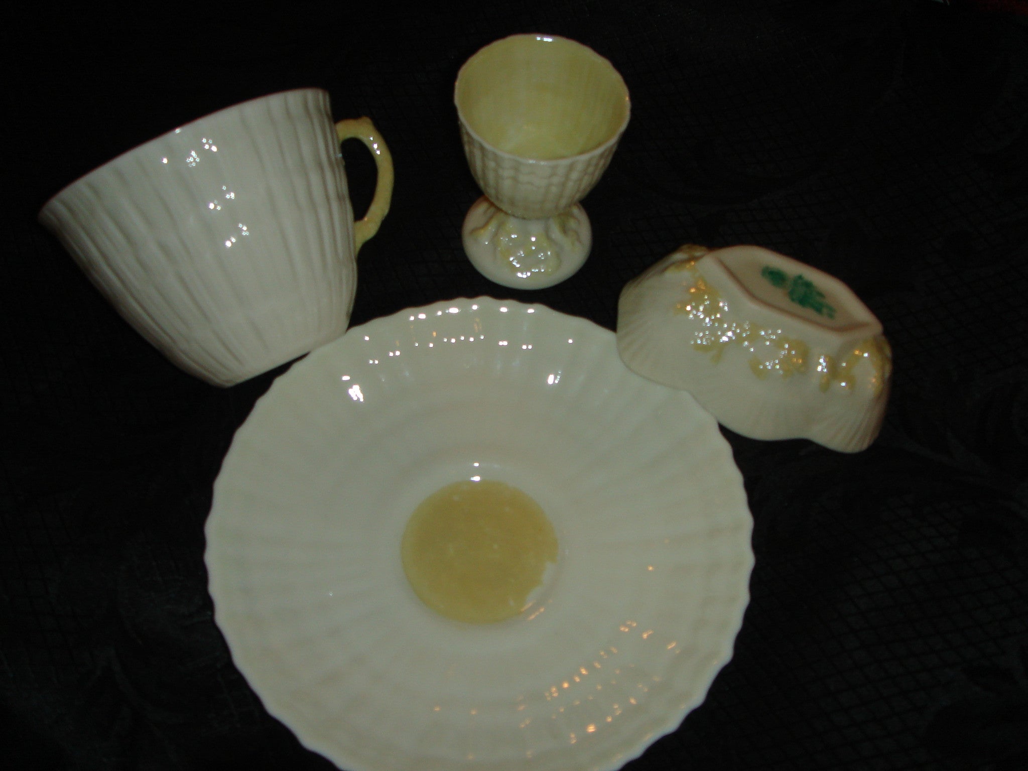 Belleek Pottery-Vintage Limpet Yellow-Green stamp-Breakfast set-5 piece/