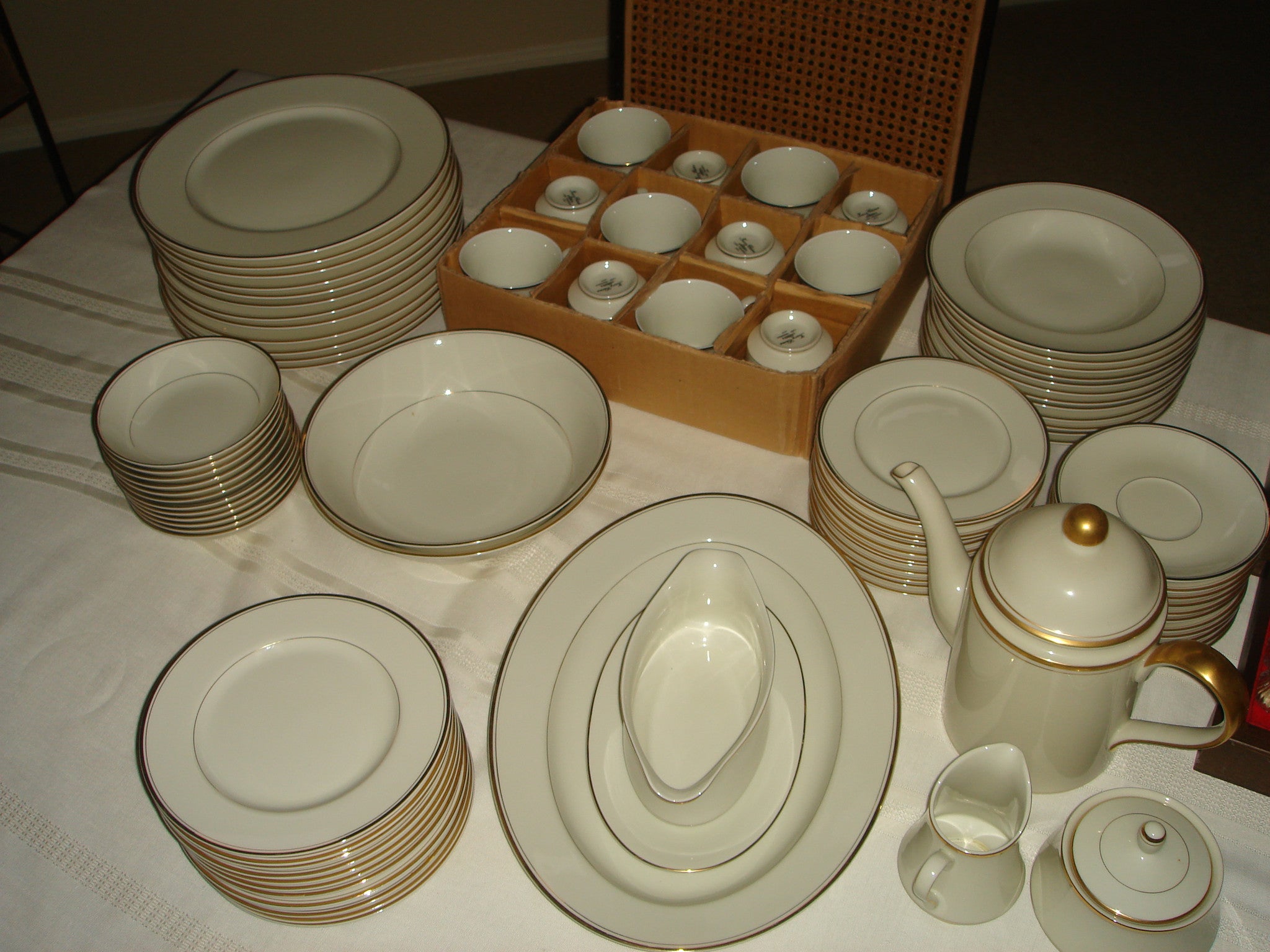 Ivory China-Mikasa- L2801-Trousdale