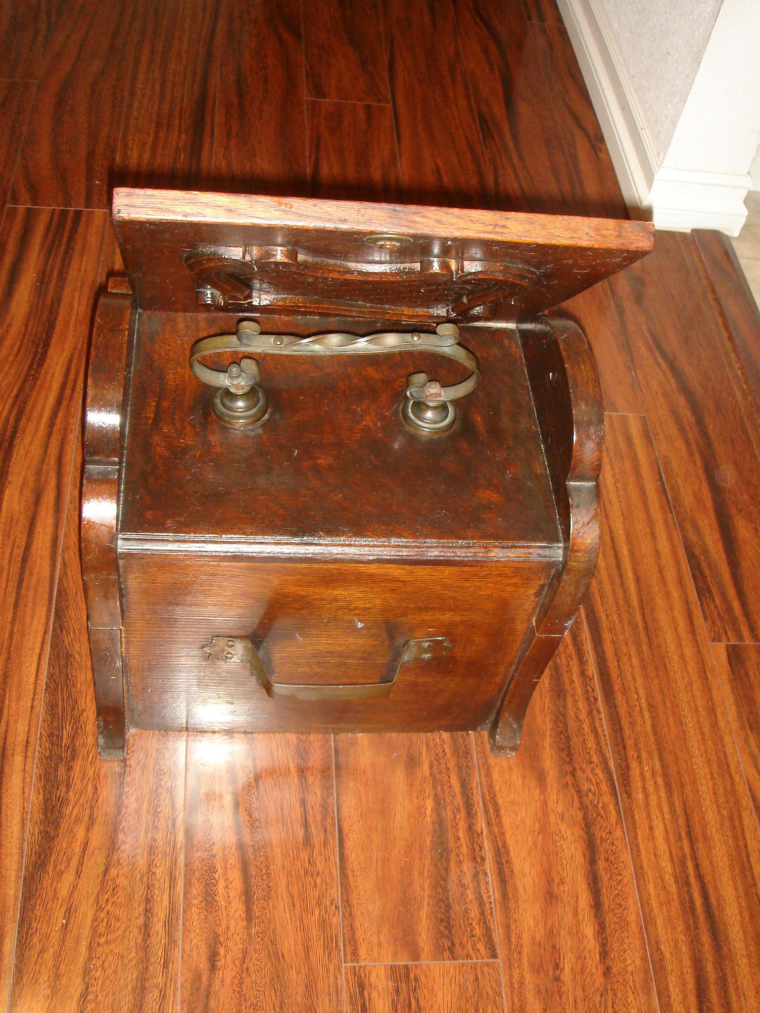 Antique English Oak Coal Scuttle.