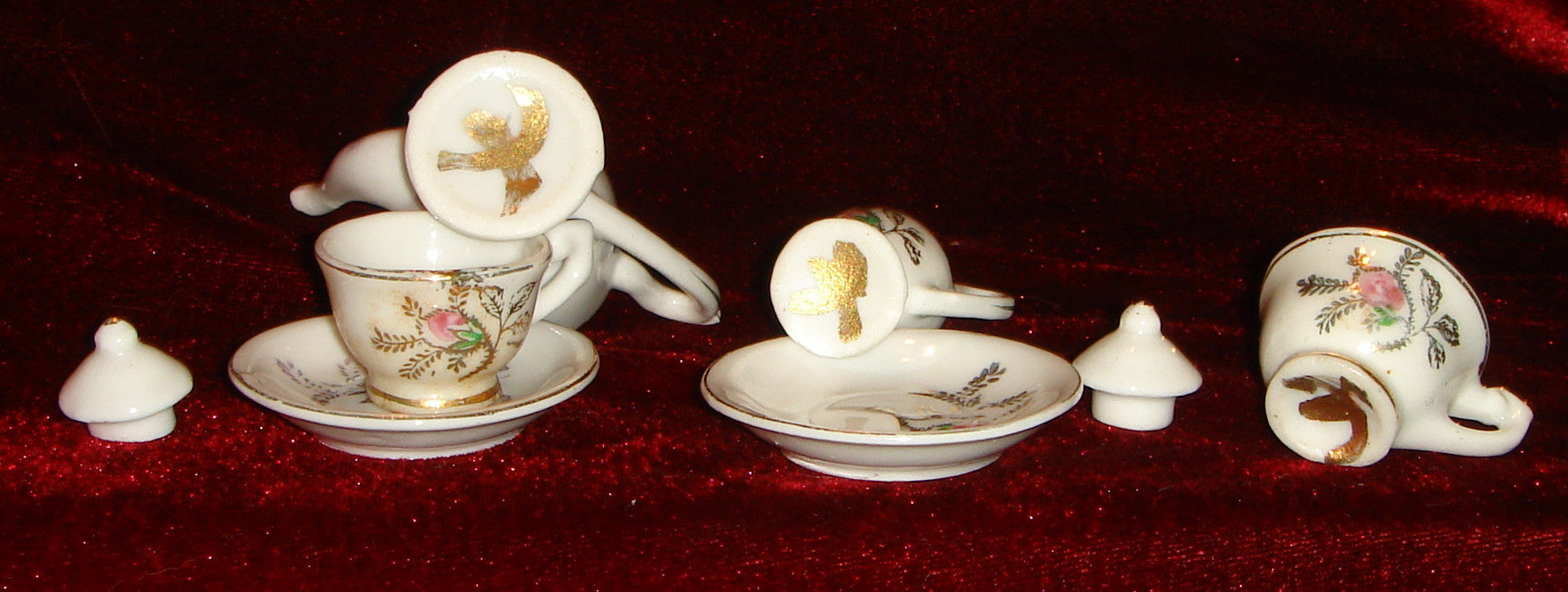 Miniature Gilded China Tea Set (8)