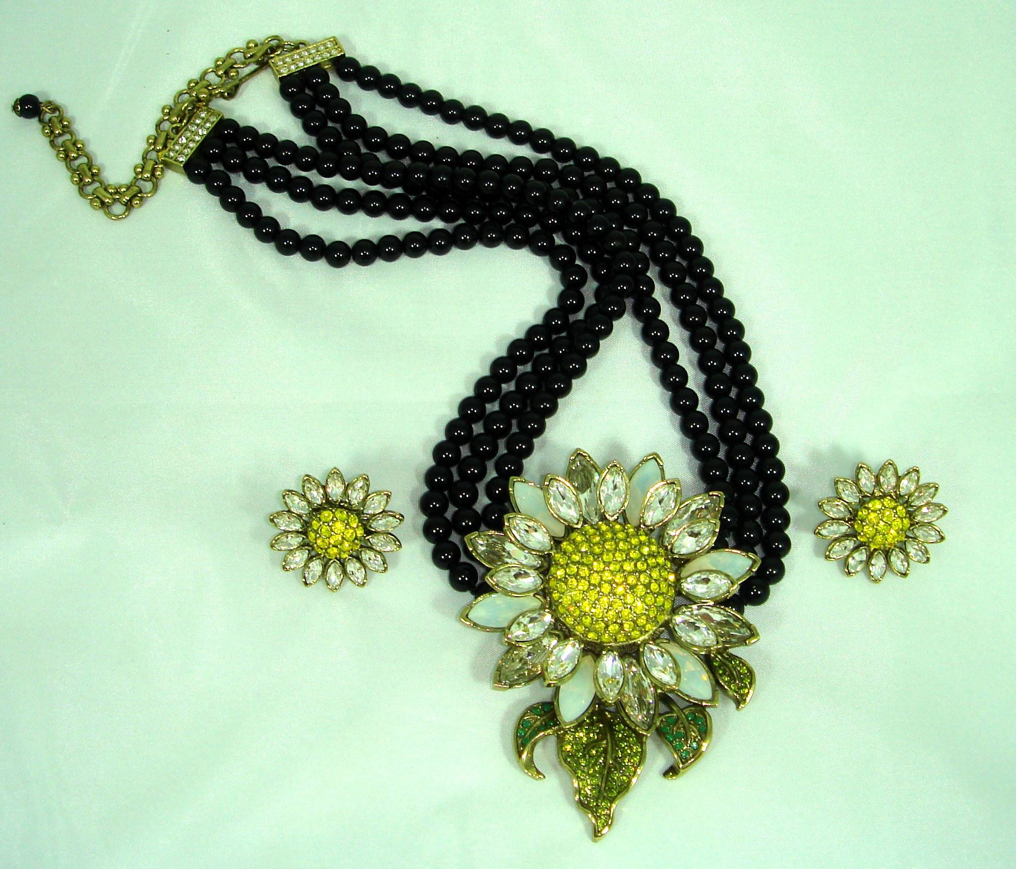 Heidi Daus -" Driving Miss Daisy" - Beautiful Yellow White Green and white Opal Swarovski Crystal Necklace.