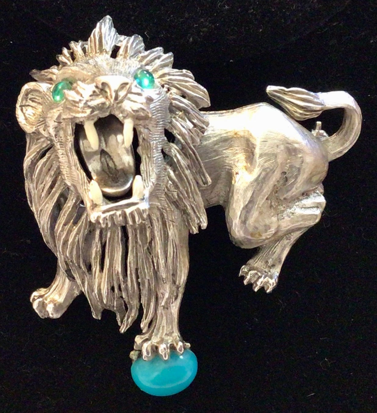 Hattie Carnegie Fierce Lion (Guardian Lion) Brooch