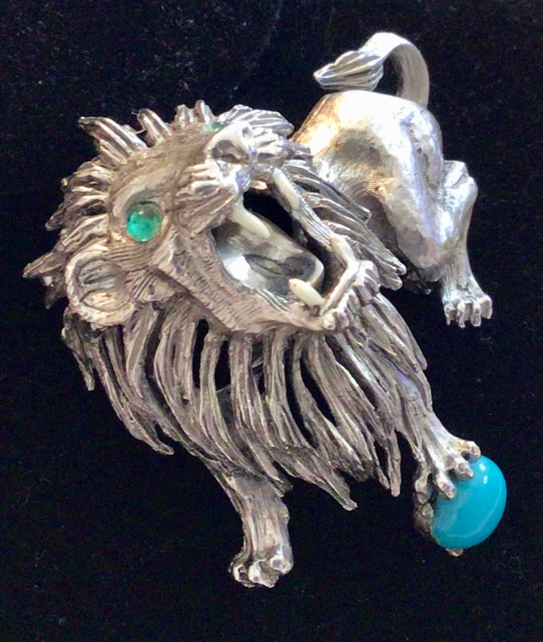 Hattie Carnegie Fierce Lion (Guardian Lion) Brooch